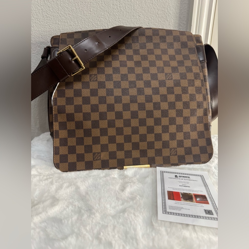 LOUIS VUITTON Bastille Damier Ebene Canvas Messenger Bag
